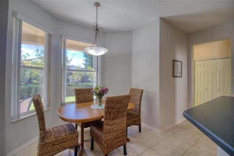House in Dunedin, Florida 4 bedrooms, 235.23 sq.m. № 2396254 - photo 20