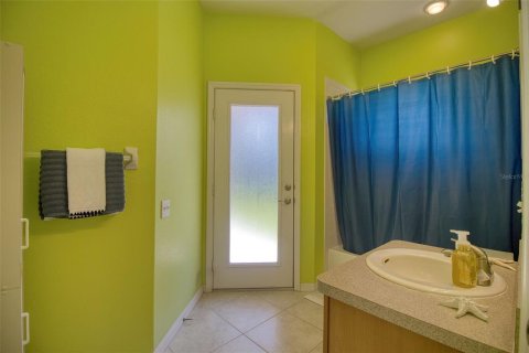 House in Dunedin, Florida 4 bedrooms, 235.23 sq.m. № 2396254 - photo 25