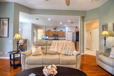 House in Dunedin, Florida 4 bedrooms, 235.23 sq.m. № 2396254 - photo 14
