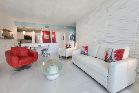 Copropriété à louer à Hollywood, Floride: 1 chambre, 73.39 m2 № 2037263 - photo 9