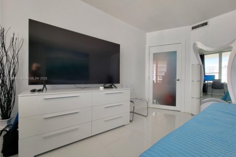Copropriété à louer à Hollywood, Floride: 1 chambre, 73.39 m2 № 2037263 - photo 15