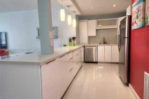 Copropriété à louer à Hollywood, Floride: 1 chambre, 73.39 m2 № 2037263 - photo 6