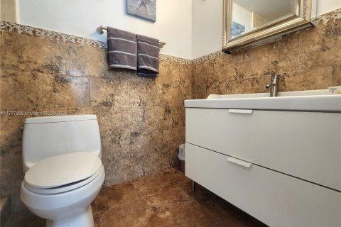 Copropriété à louer à Hollywood, Floride: 1 chambre, 73.39 m2 № 2037263 - photo 17