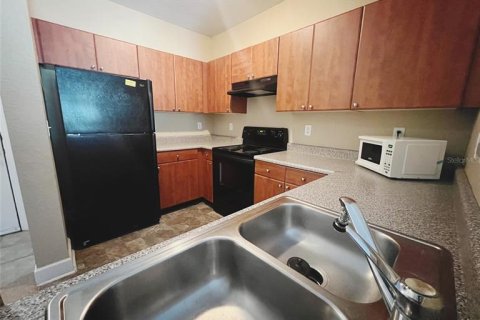 Condo in Orlando, Florida, 1 bedroom  № 2195150 - photo 4