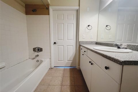 Condo in Orlando, Florida, 1 bedroom  № 2195150 - photo 12