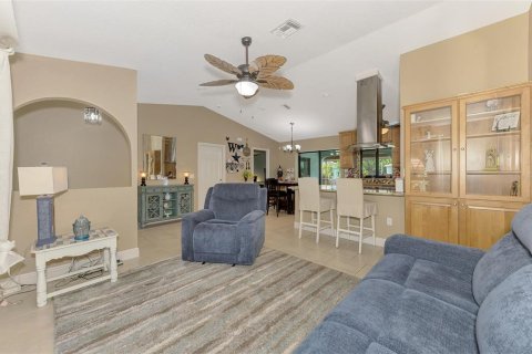 Casa en venta en Port Charlotte, Florida, 3 dormitorios, 134.34 m2 № 1917974 - foto 10