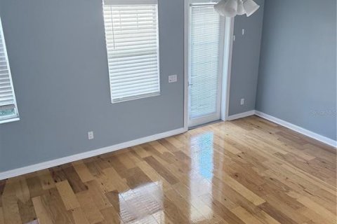 Townhouse in Sarasota, Florida 3 bedrooms, 155.43 sq.m. № 2209882 - photo 2