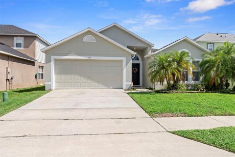 House in Sanford, Florida 3 bedrooms, 174.1 sq.m. № 1914588 - photo 2