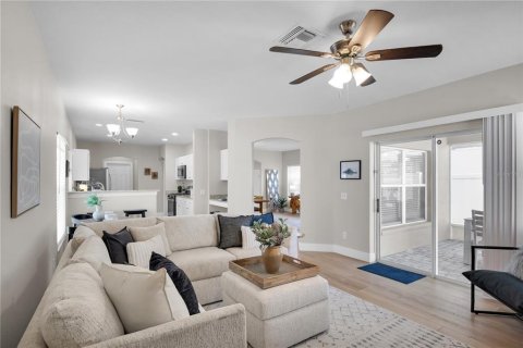 House in Trinity, Florida 3 bedrooms, 174.47 sq.m. № 1854510 - photo 4