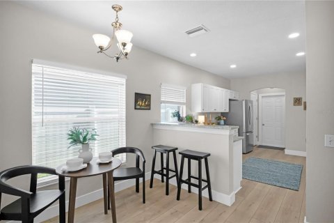 House in Trinity, Florida 3 bedrooms, 174.47 sq.m. № 1854510 - photo 8