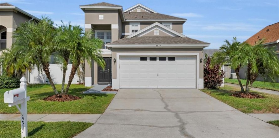 House in Trinity, Florida 3 bedrooms, 174.47 sq.m. № 1854510