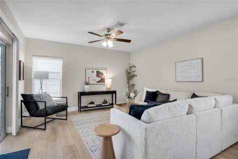 House in Trinity, Florida 3 bedrooms, 174.47 sq.m. № 1854510 - photo 5