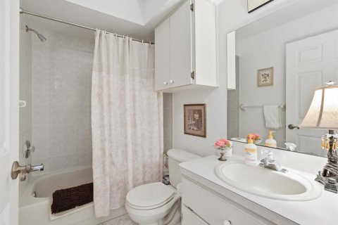 House in New Port Richey, Florida 2 bedrooms, 107.86 sq.m. № 2105184 - photo 17
