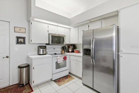 House in New Port Richey, Florida 2 bedrooms, 107.86 sq.m. № 2105184 - photo 7
