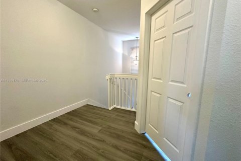 Adosado en alquiler en Homestead, Florida, 3 dormitorios, 141.49 m2 № 1989632 - foto 7