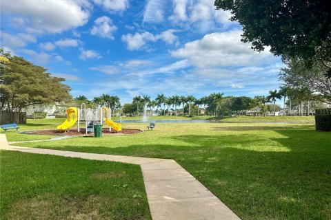 Adosado en alquiler en Homestead, Florida, 3 dormitorios, 141.49 m2 № 1989632 - foto 14