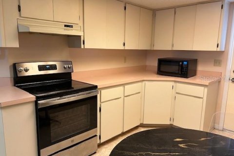 House in Ocala, Florida 3 bedrooms, 179.02 sq.m. № 1886313 - photo 21