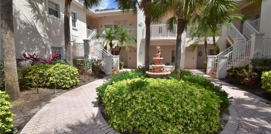 Condominio en Sarasota, Florida, 2 dormitorios № 451704