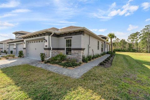 Touwnhouse à vendre à Ormond Beach, Floride: 2 chambres, 152.64 m2 № 2233466 - photo 2