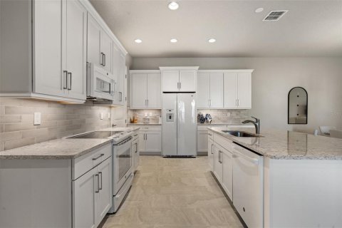 Touwnhouse à vendre à Ormond Beach, Floride: 2 chambres, 152.64 m2 № 2233466 - photo 13
