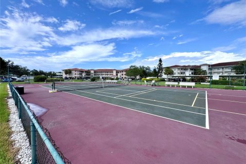 Condo in Bradenton, Florida, 2 bedrooms  № 1813120 - photo 23