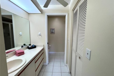 Condo in Bradenton, Florida, 2 bedrooms  № 1813120 - photo 13