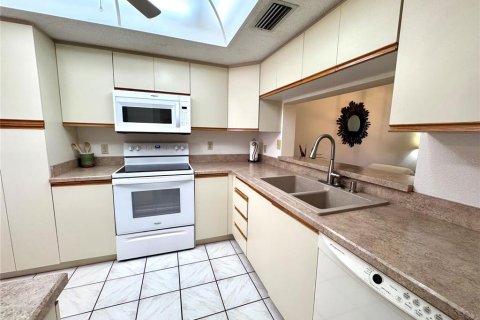 Condo in Bradenton, Florida, 2 bedrooms  № 1813120 - photo 7