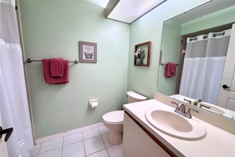 Condo in Bradenton, Florida, 2 bedrooms  № 1813120 - photo 16