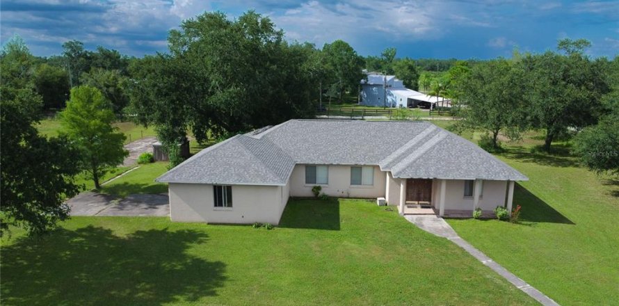 House in Arcadia, Florida 3 bedrooms, 206.34 sq.m. № 1882908