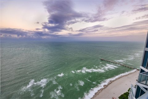Copropriété à vendre à Sunny Isles Beach, Floride: 4 chambres, 384.71 m2 № 1985258 - photo 15