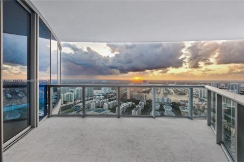 Copropriété à vendre à Sunny Isles Beach, Floride: 4 chambres, 384.71 m2 № 1985258 - photo 14