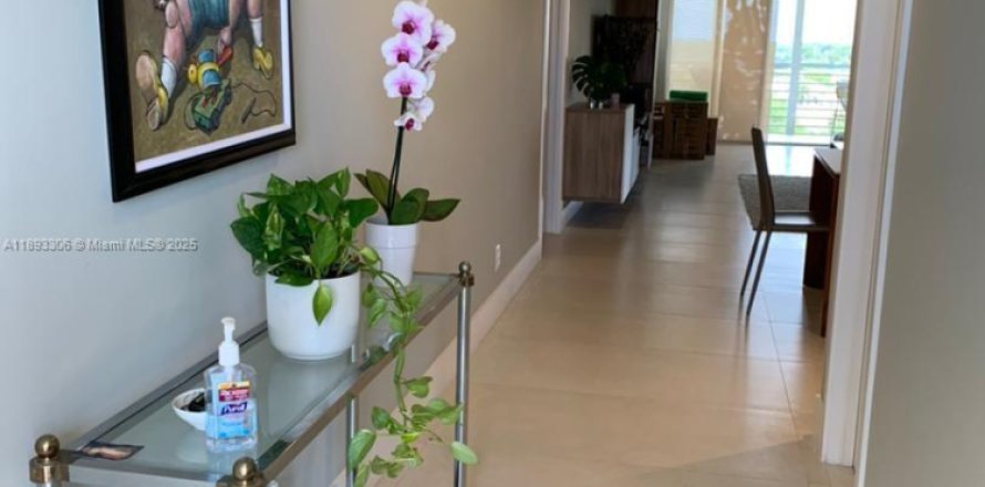 Condo à Pompano Beach, Floride, 3 chambres  № 2169819