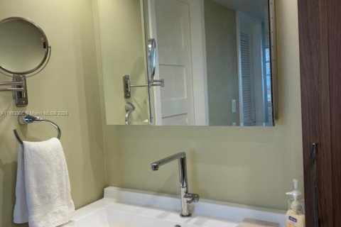 Copropriété à vendre à Pompano Beach, Floride: 3 chambres, 158.86 m2 № 2169819 - photo 17