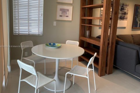 Copropriété à vendre à Pompano Beach, Floride: 3 chambres, 158.86 m2 № 2169819 - photo 11