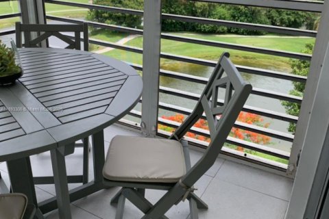 Copropriété à vendre à Pompano Beach, Floride: 3 chambres, 158.86 m2 № 2169819 - photo 28