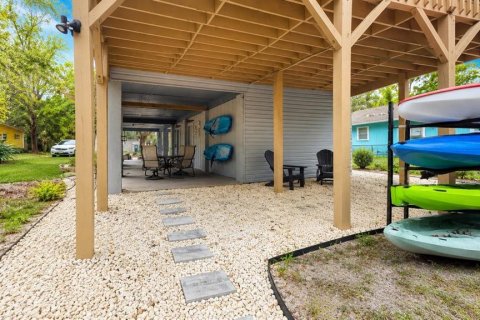 House in Weeki Wachee, Florida 2 bedrooms, 115.94 sq.m. № 2393781 - photo 15