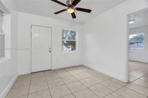 Casa en alquiler en Miami, Florida, 1 dormitorio, 74.32 m2 № 1839620 - foto 15