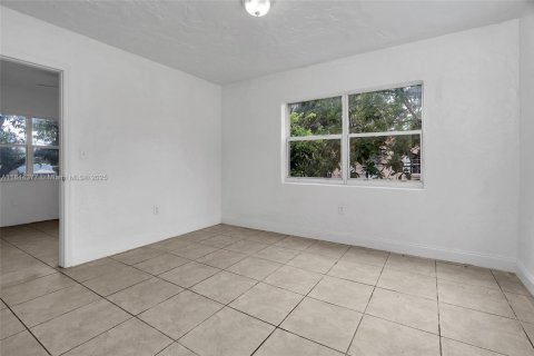 Casa en alquiler en Miami, Florida, 1 dormitorio, 74.32 m2 № 1839620 - foto 25
