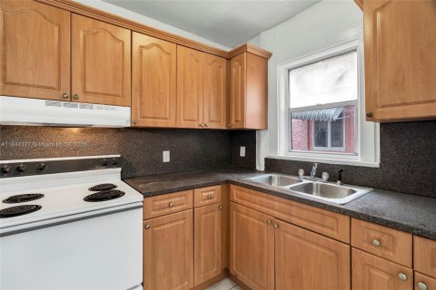 Casa en alquiler en Miami, Florida, 1 dormitorio, 74.32 m2 № 1839620 - foto 12