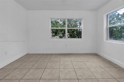 Casa en alquiler en Miami, Florida, 1 dormitorio, 74.32 m2 № 1839620 - foto 20
