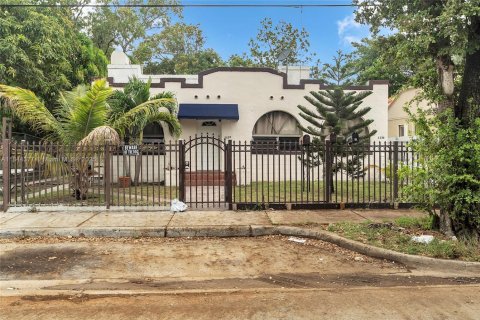 Casa en Miami, Florida 1 dormitorio, 74.32 m2 № 1839620
