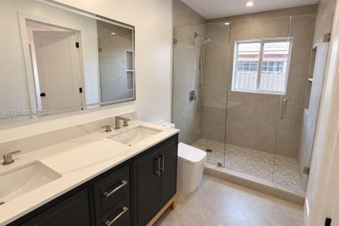 Villa ou maison à vendre à Miami, Floride: 3 chambres, 478.08 m2 № 2386832 - photo 9