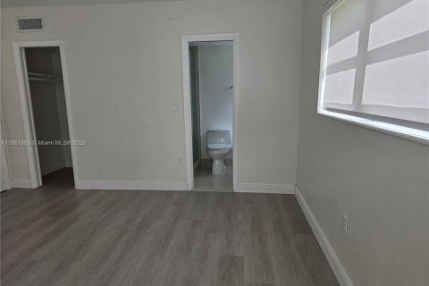 Купить кондоминиум в Майами, Флорида 2 спальни, 92.9м2, № 1924555 - фото 4