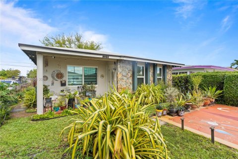 Villa ou maison à vendre à Hallandale Beach, Floride: 3 chambres, 133.78 m2 № 2048731 - photo 4