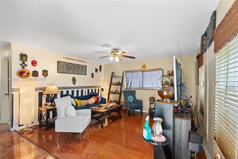 Villa ou maison à vendre à Hallandale Beach, Floride: 3 chambres, 133.78 m2 № 2048731 - photo 9