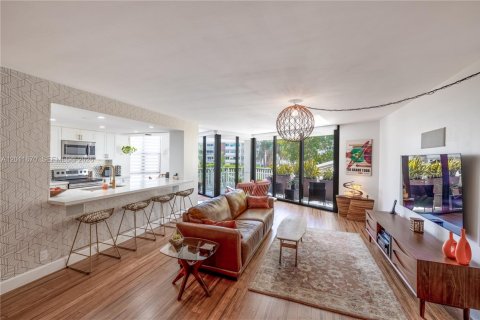 Condo in Miami, Florida, 2 bedrooms  № 2075324