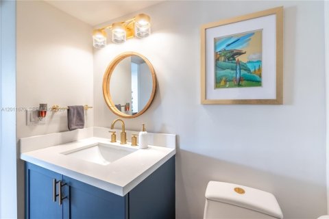 Condo in Miami, Florida, 2 bedrooms  № 2075324 - photo 21
