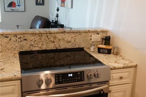 Купить кондоминиум в Сан-Сити-Центр, Флорида 6 комнат, 86.21м2, № 1720828 - фото 12