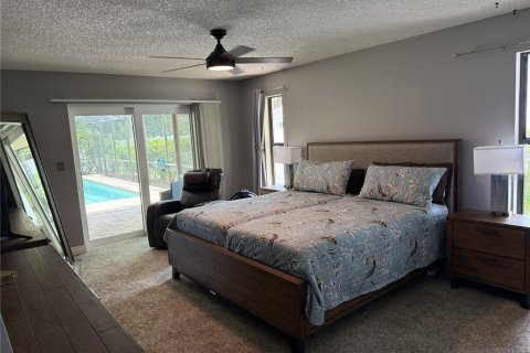 House in Palm Harbor, Florida 3 bedrooms, 227.33 sq.m. № 1847411 - photo 10