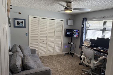 House in Palm Harbor, Florida 3 bedrooms, 227.33 sq.m. № 1847411 - photo 19